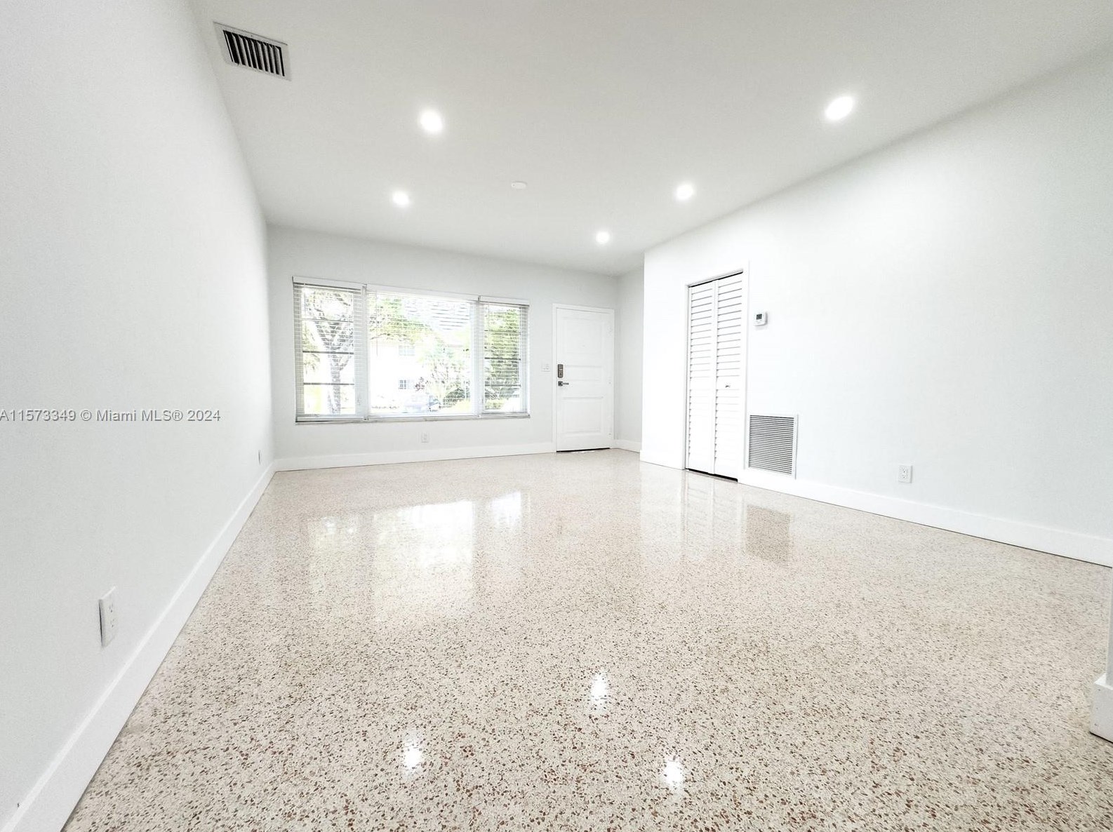 401 Malaga Ave, Miami FL 33134-6415 exterior