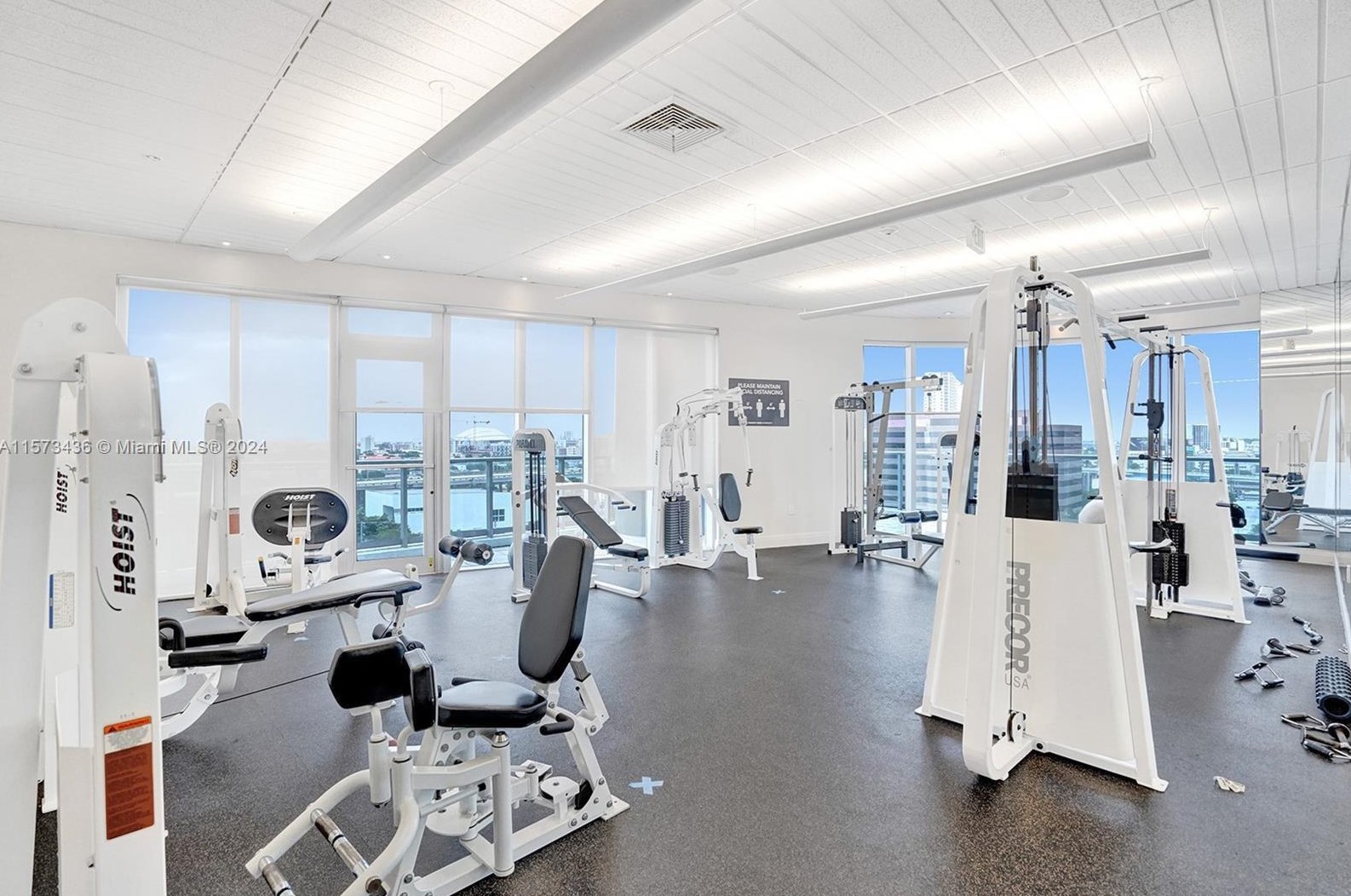 185 7th St, Miami FL  33130-2967 exterior