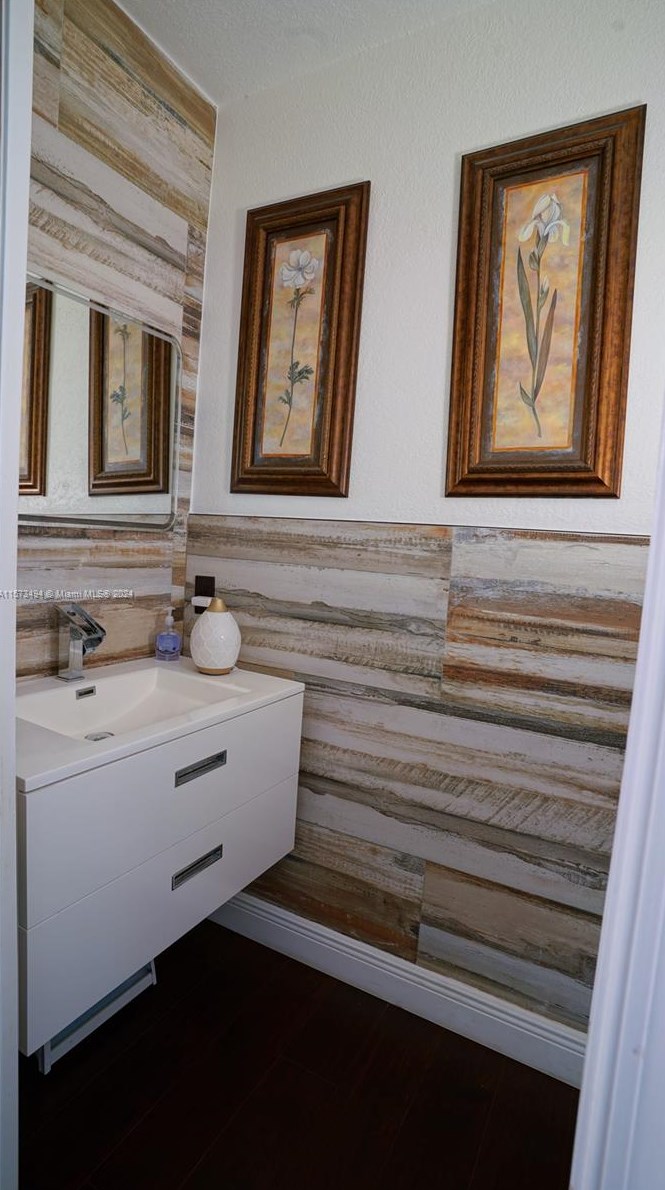 2496 162 Ter, Hollywood FL  33027-4426 exterior