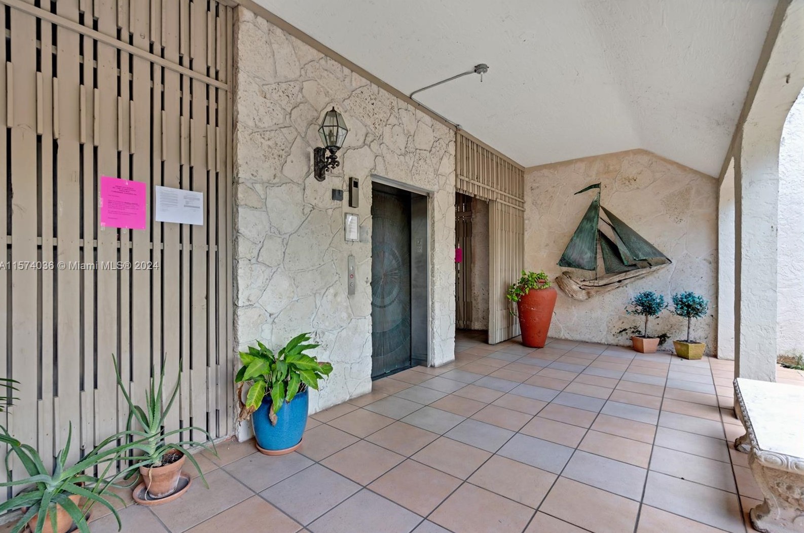 1632 Bayshore Ct, Miami FL 33133-4030 exterior