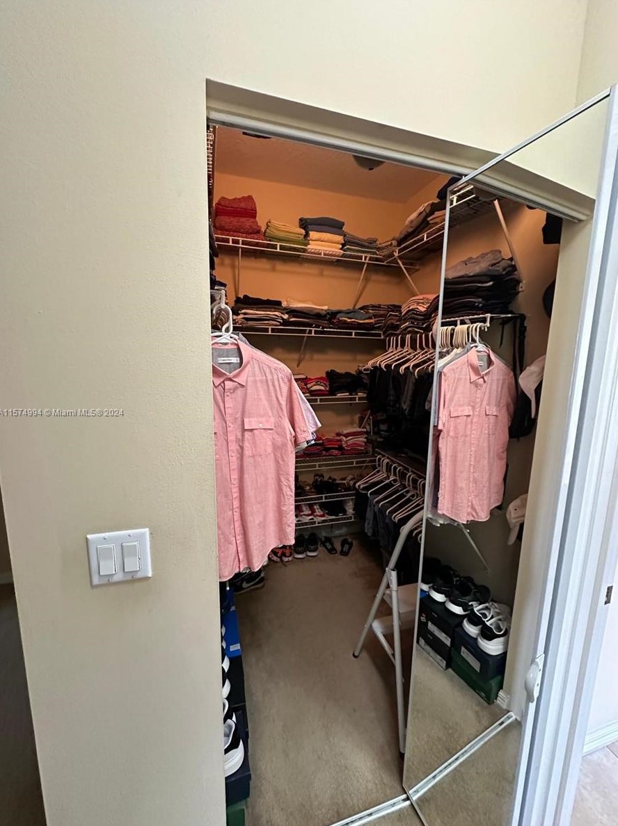 9740 Lindale Trace Blvd, Fort Pierce FL 34987-2411 exterior