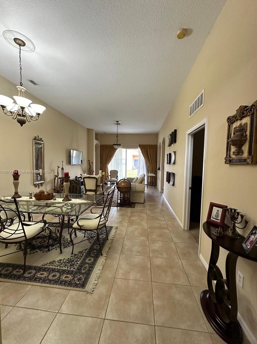 9740 Lindale Trace Blvd, Fort Pierce FL 34987-2411 exterior