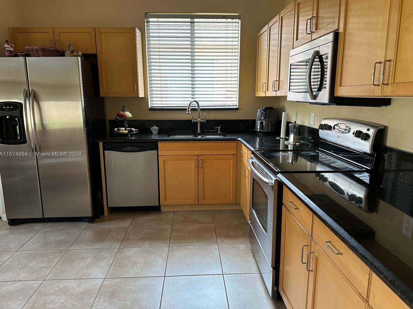 9740 Lindale Trace Blvd, Fort Pierce FL 34987-2411 exterior