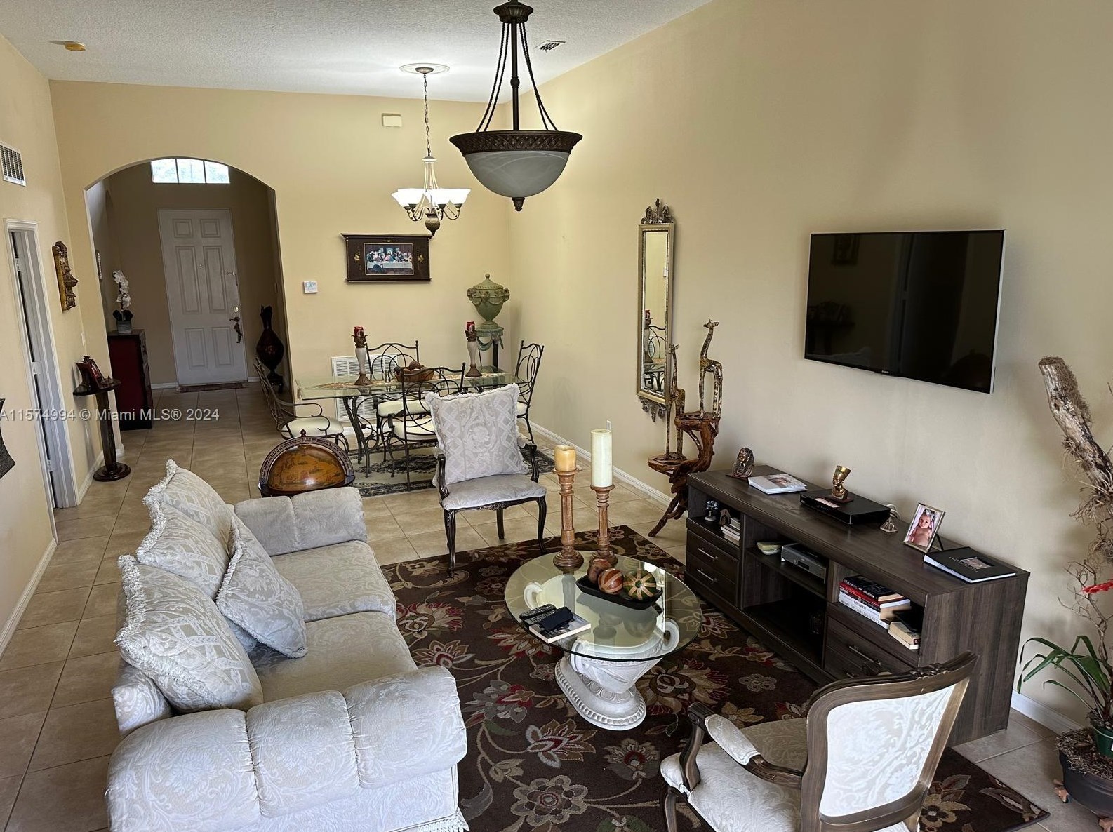 9740 Lindale Trace Blvd, Fort Pierce FL 34987-2411 exterior