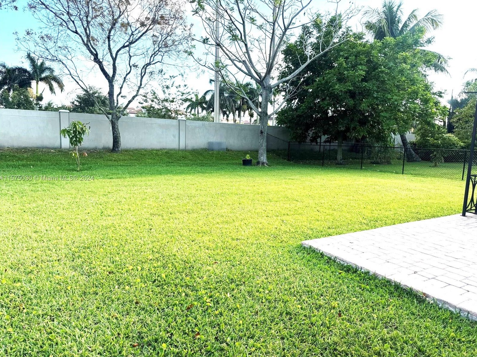 11420 21st St, Hollywood FL  33025-6622 exterior