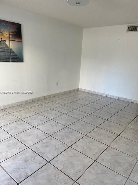 6801 Harding Ave, Miami FL 33141-3826 exterior