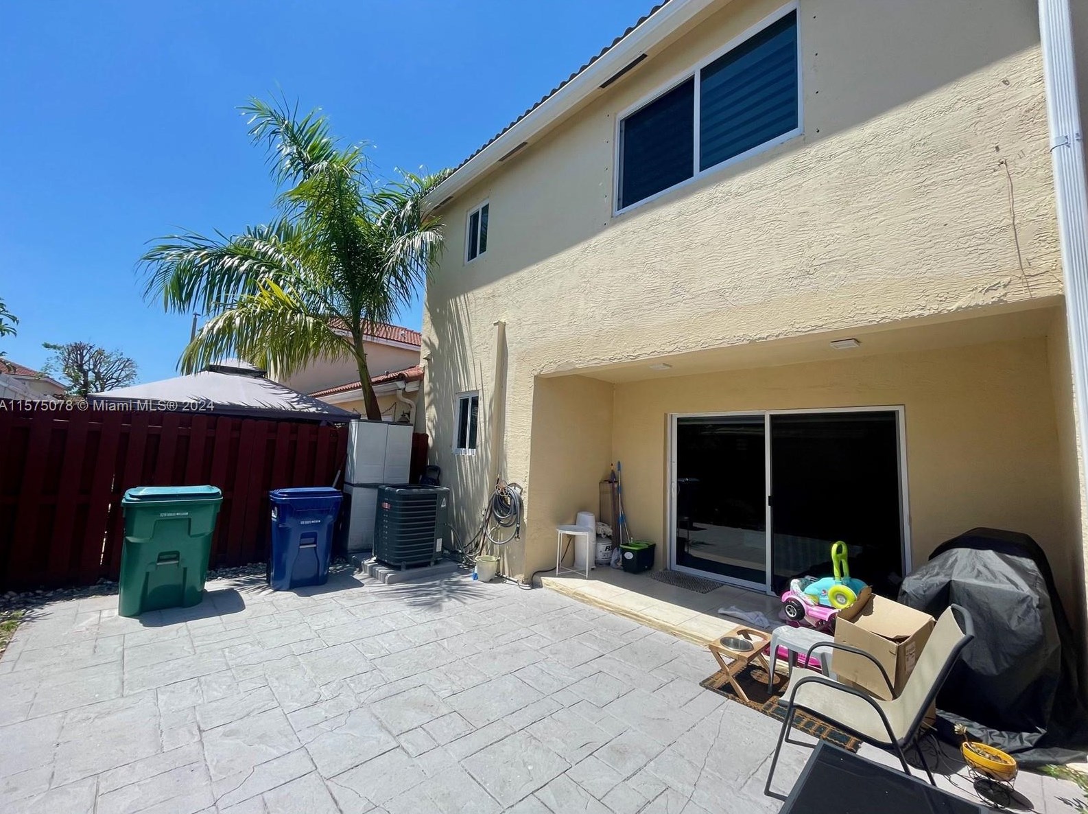 360 114th Ave, Miami FL 33172-3541 exterior