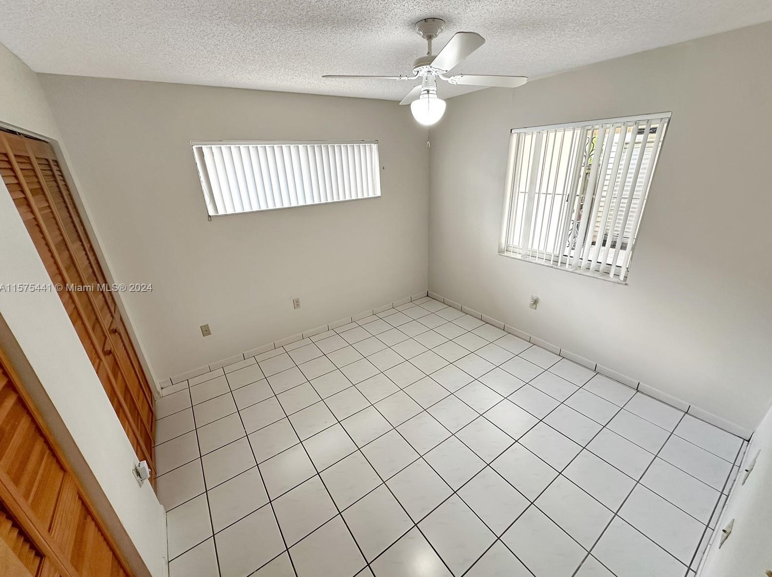 7560 33rd Ln, Hialeah FL  33018-1758 exterior