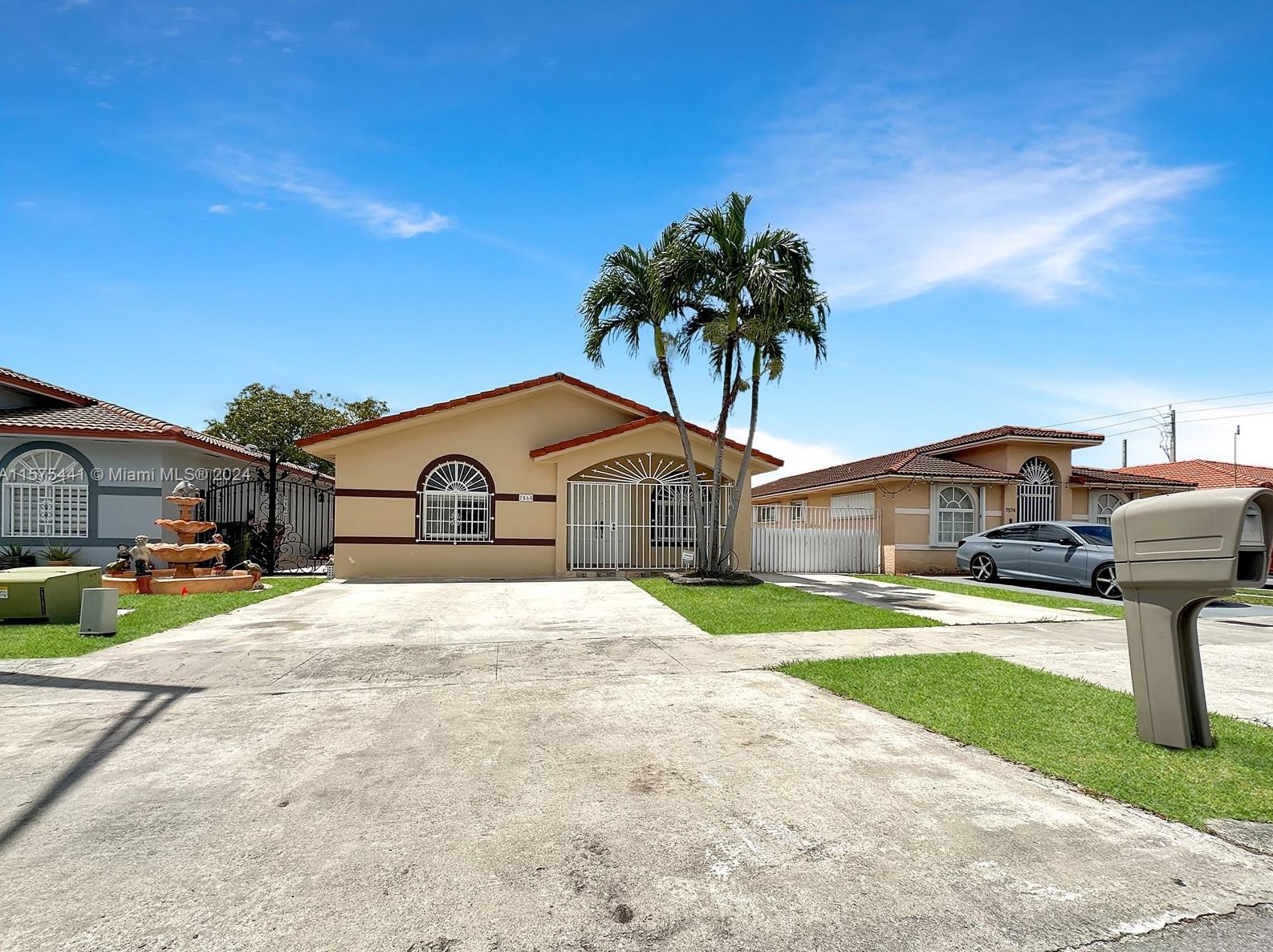 7560 33rd Ln, Hialeah FL  33018-1758 exterior