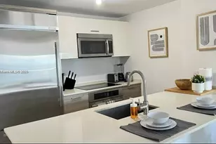 1300 Brickell Bay Dr, Miami, FL 33131 - Photo 13