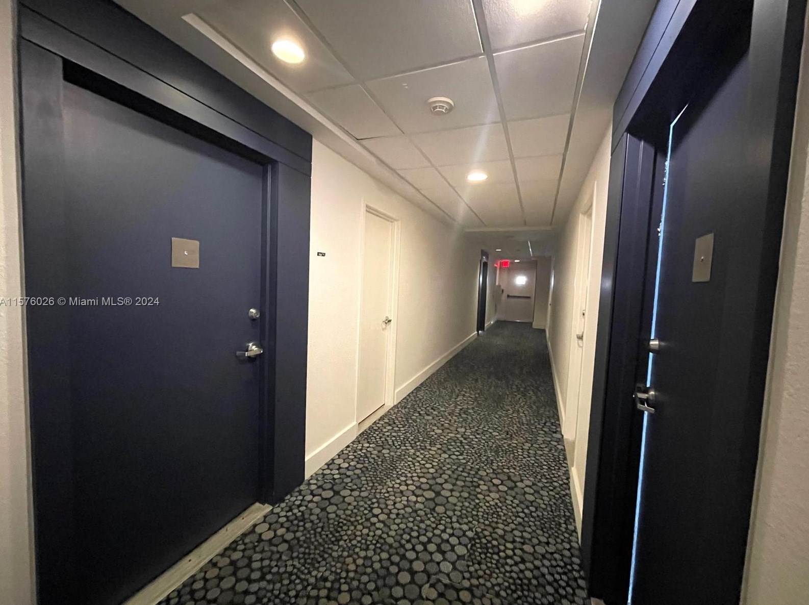 1000 West Ave, Miami Beach FL  33139-4704 exterior