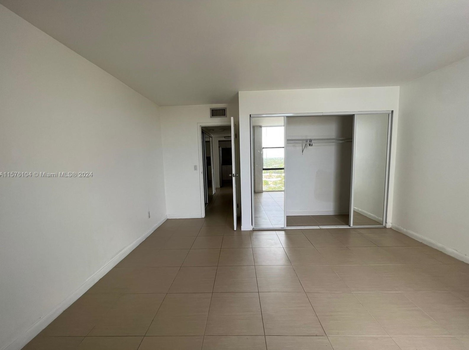 13499 Biscayne Blvd, Miami FL 33181-2026 exterior