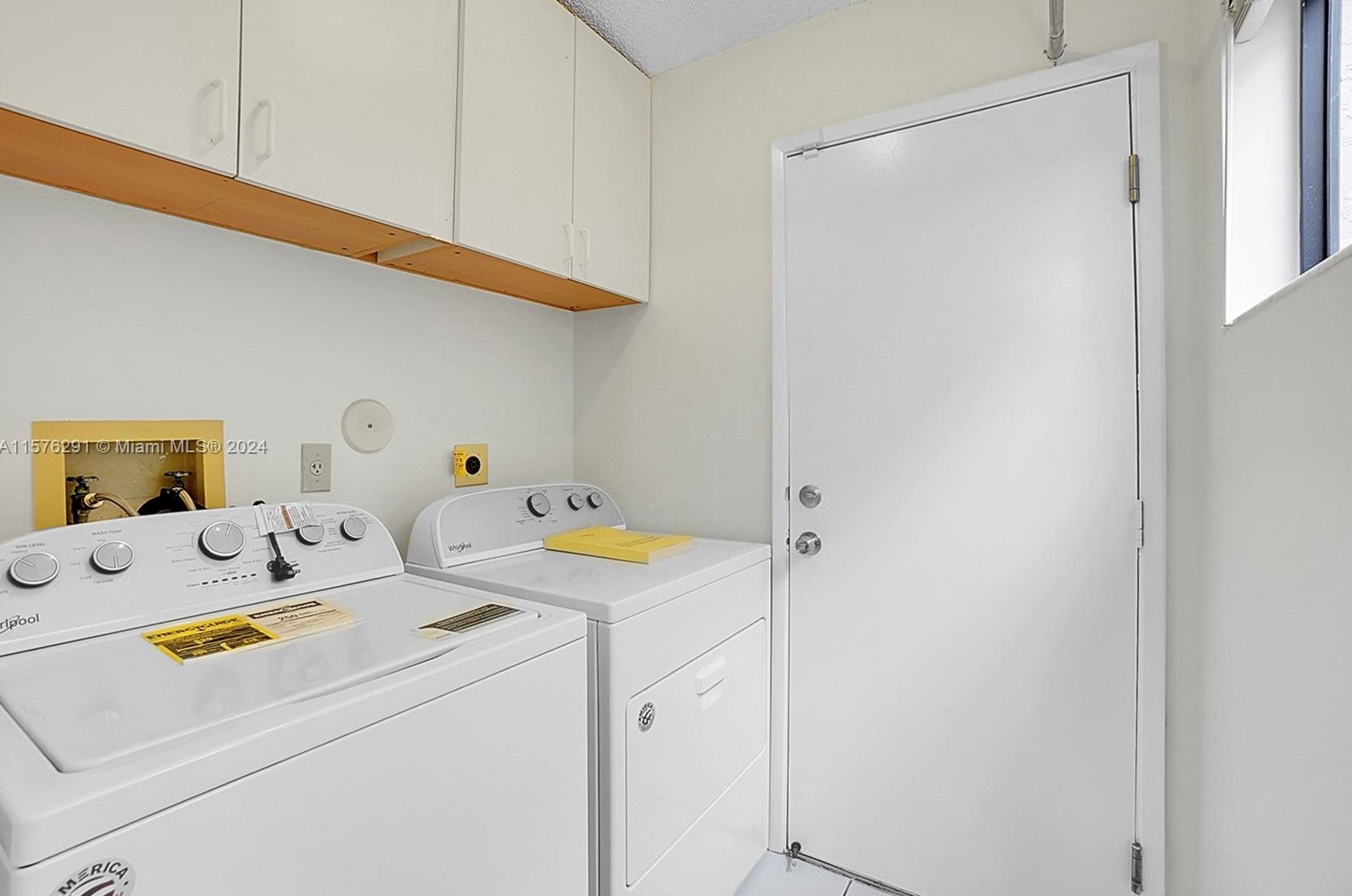 8093 Whispering Palm Dr, Boca Raton FL  33496-5145 exterior