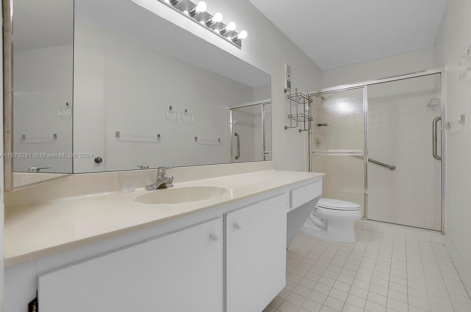 8093 Whispering Palm Dr, Boca Raton FL  33496-5145 exterior