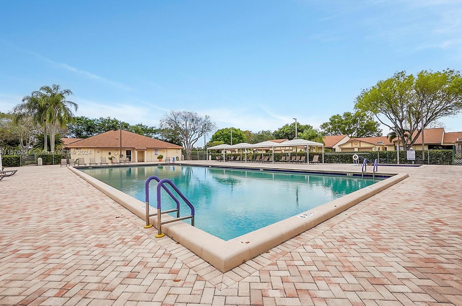 8093 Whispering Palm Dr, Boca Raton FL  33496-5145 exterior