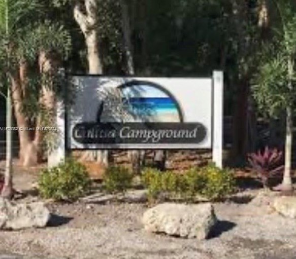 325 Calusa St, Key Largo FL  33037-2699 exterior