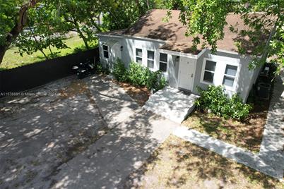 1425 NW 54th St - Photo 1