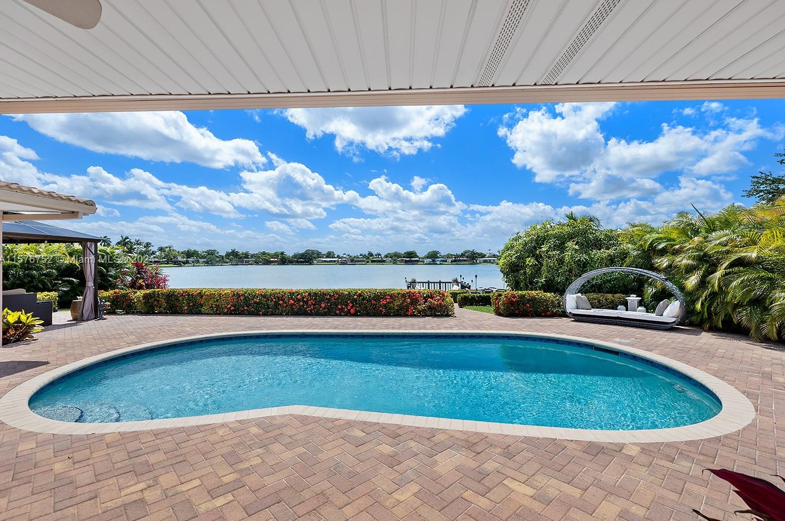 2080 82 Ter, Hollywood FL 33024-3171 exterior