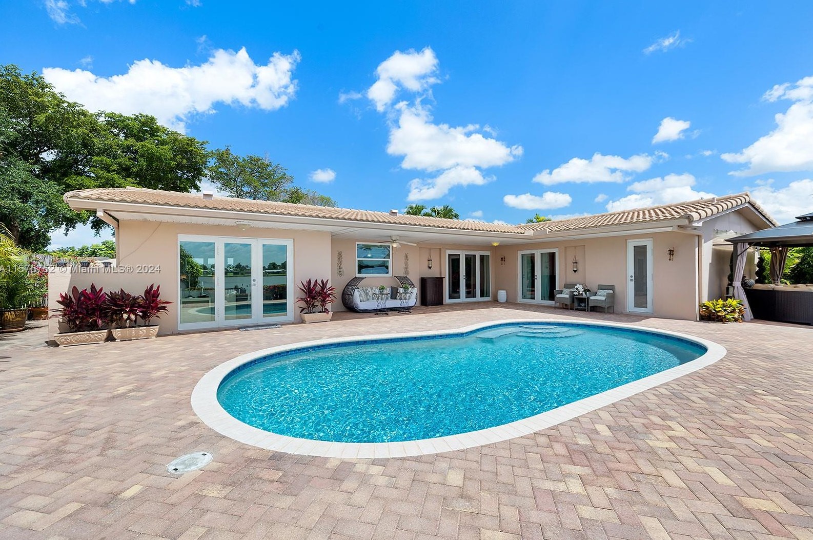 2080 82 Ter, Hollywood FL 33024-3171 exterior