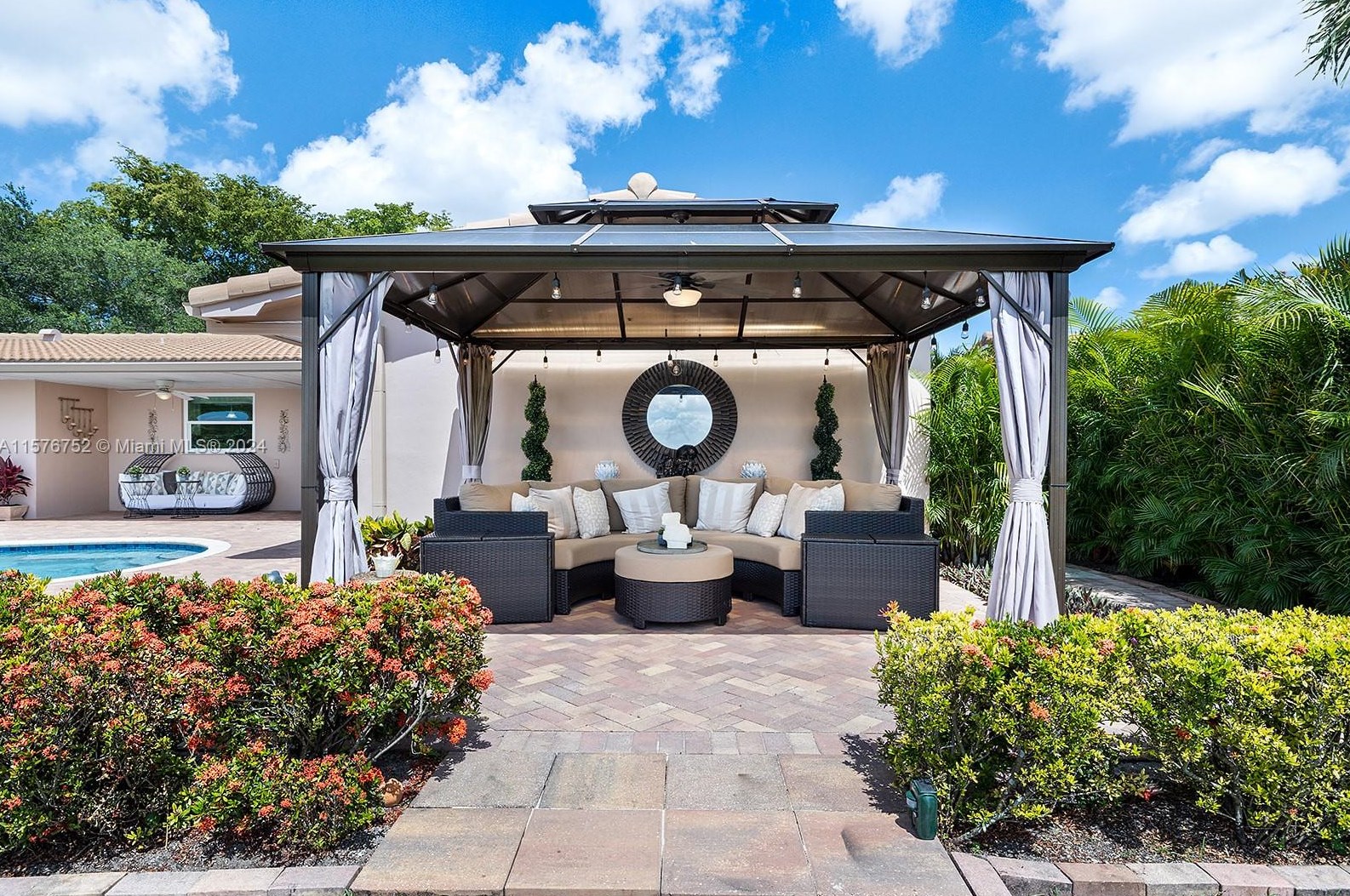 2080 82 Ter, Hollywood FL 33024-3171 exterior