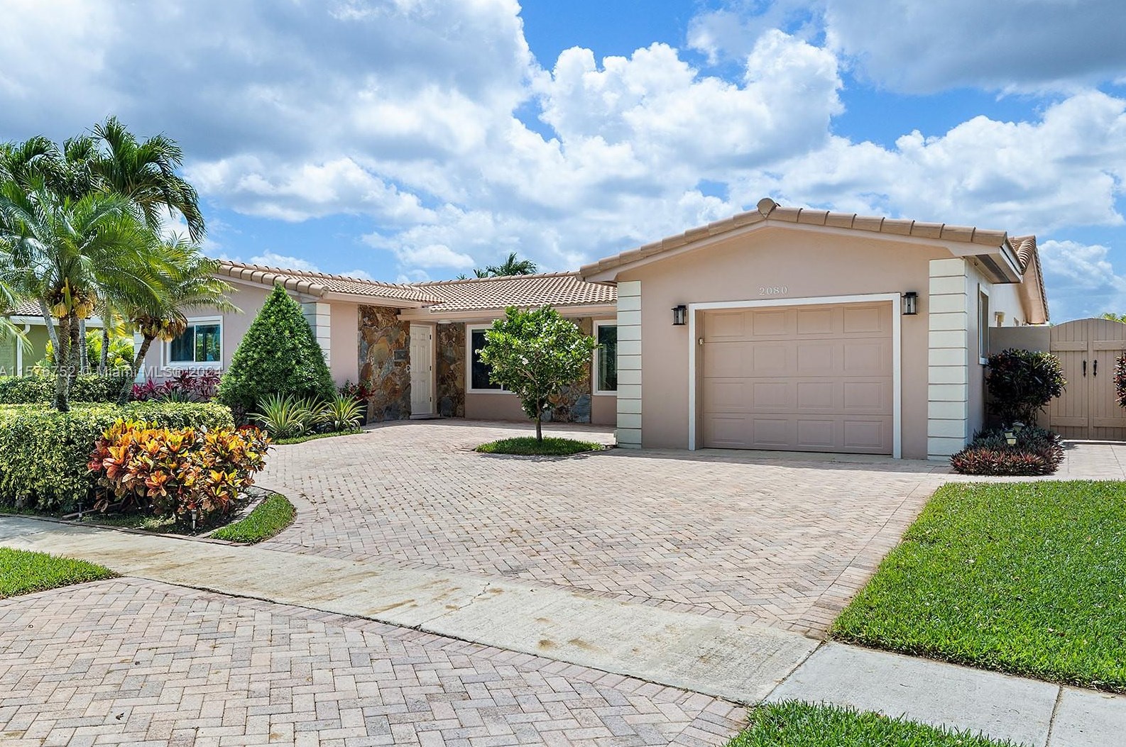 2080 82 Ter, Hollywood FL 33024-3171 exterior