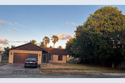 4650 NW 99th Ave - Photo 1
