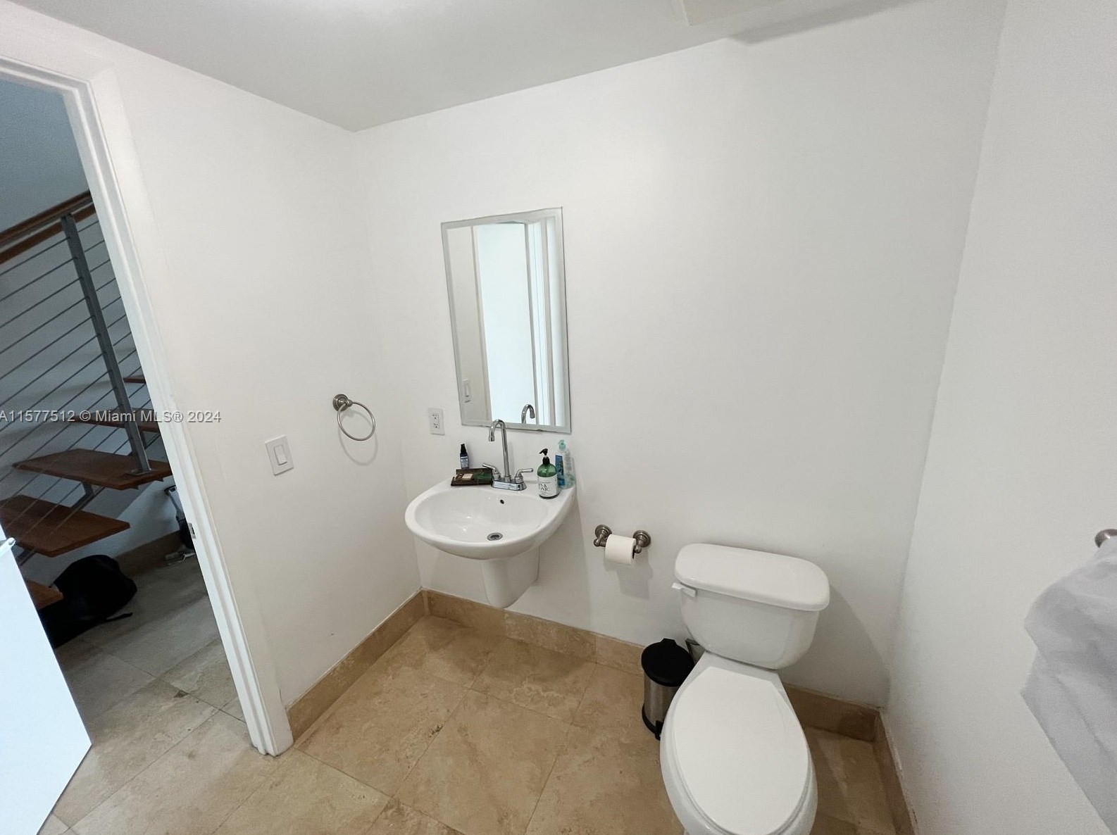 690 1st Ct, Miami FL  33130-2934 exterior