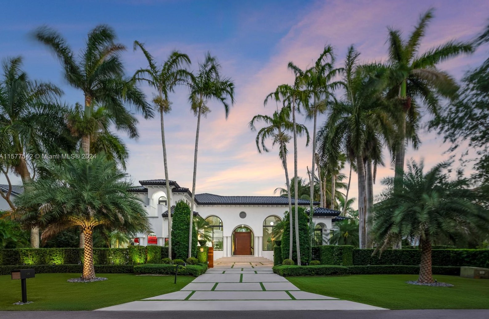 144 Paloma Dr, Miami FL 33143-6545 exterior