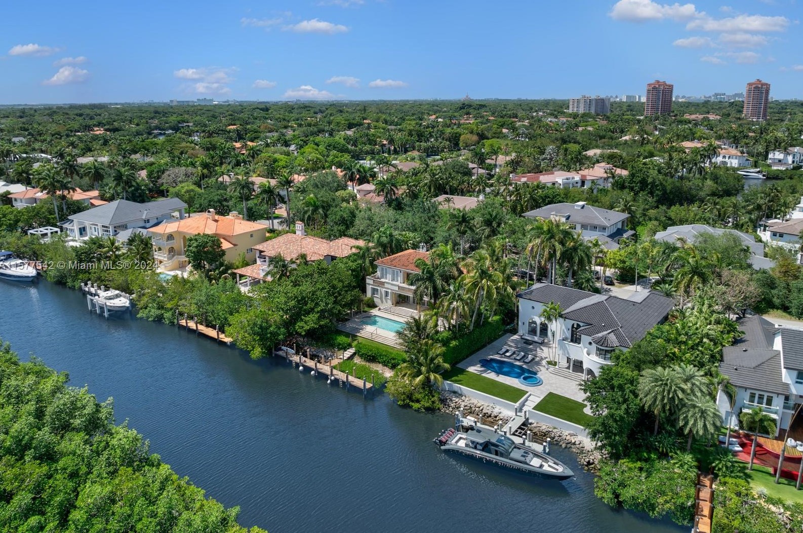 144 Paloma Dr, Miami FL 33143-6545 exterior