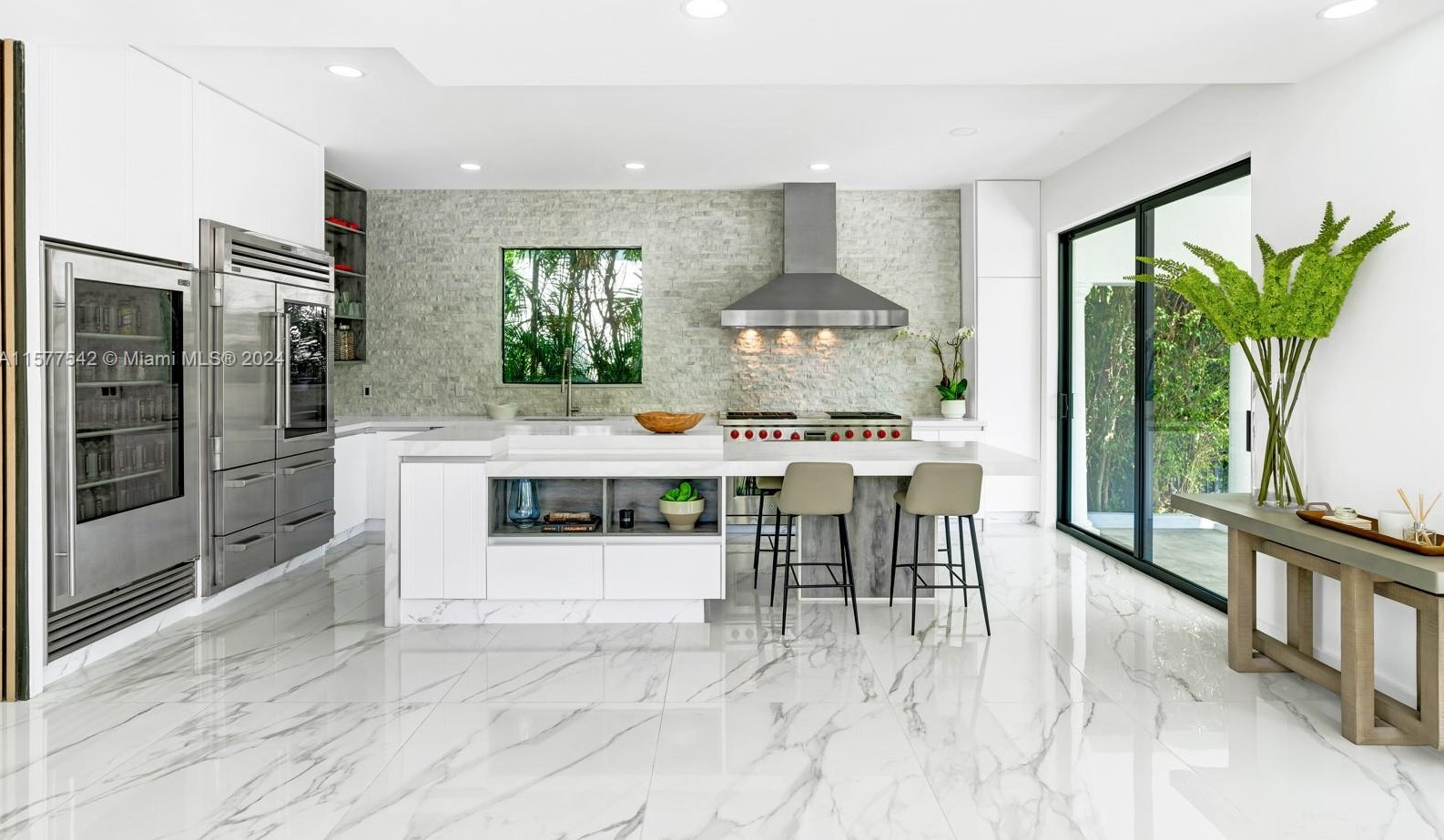 144 Paloma Dr, Miami FL 33143-6545 exterior