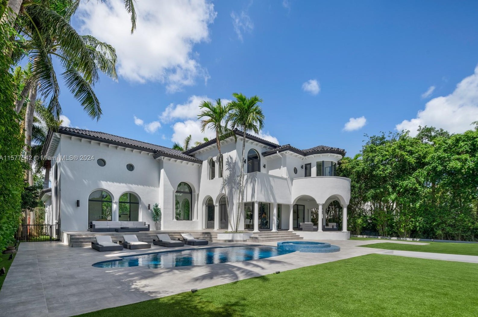 144 Paloma Dr, Miami FL 33143-6545 exterior