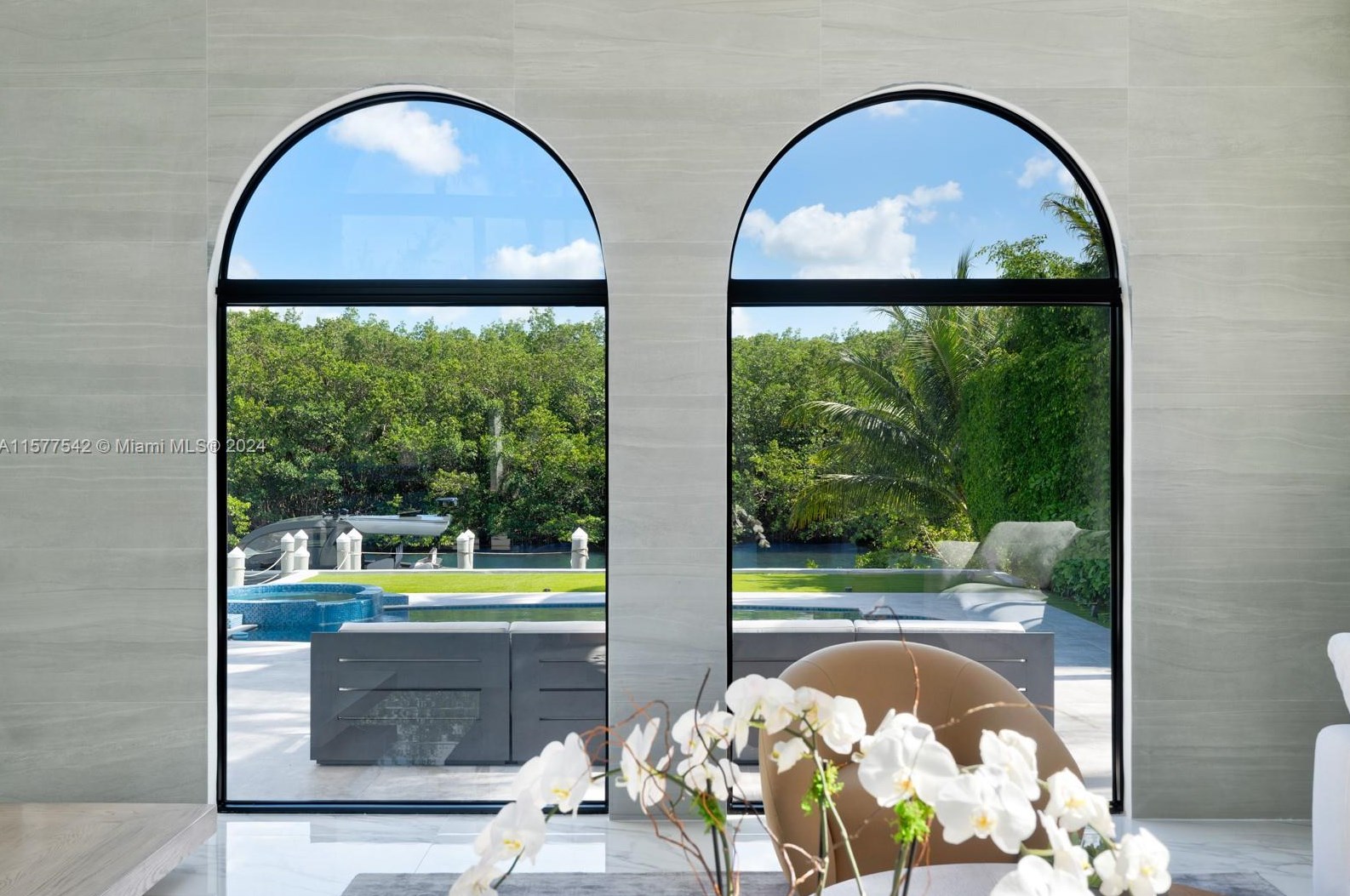 144 Paloma Dr, Miami FL 33143-6545 exterior