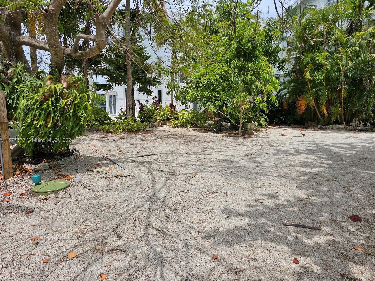 575 Hazel St, Key Largo FL 33037-3125 exterior