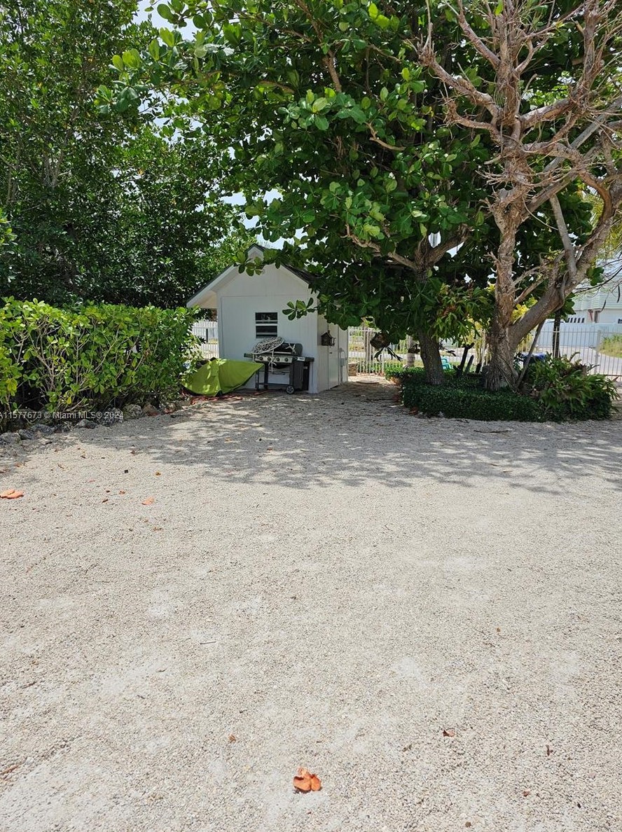 575 Hazel St, Key Largo FL 33037-3125 exterior