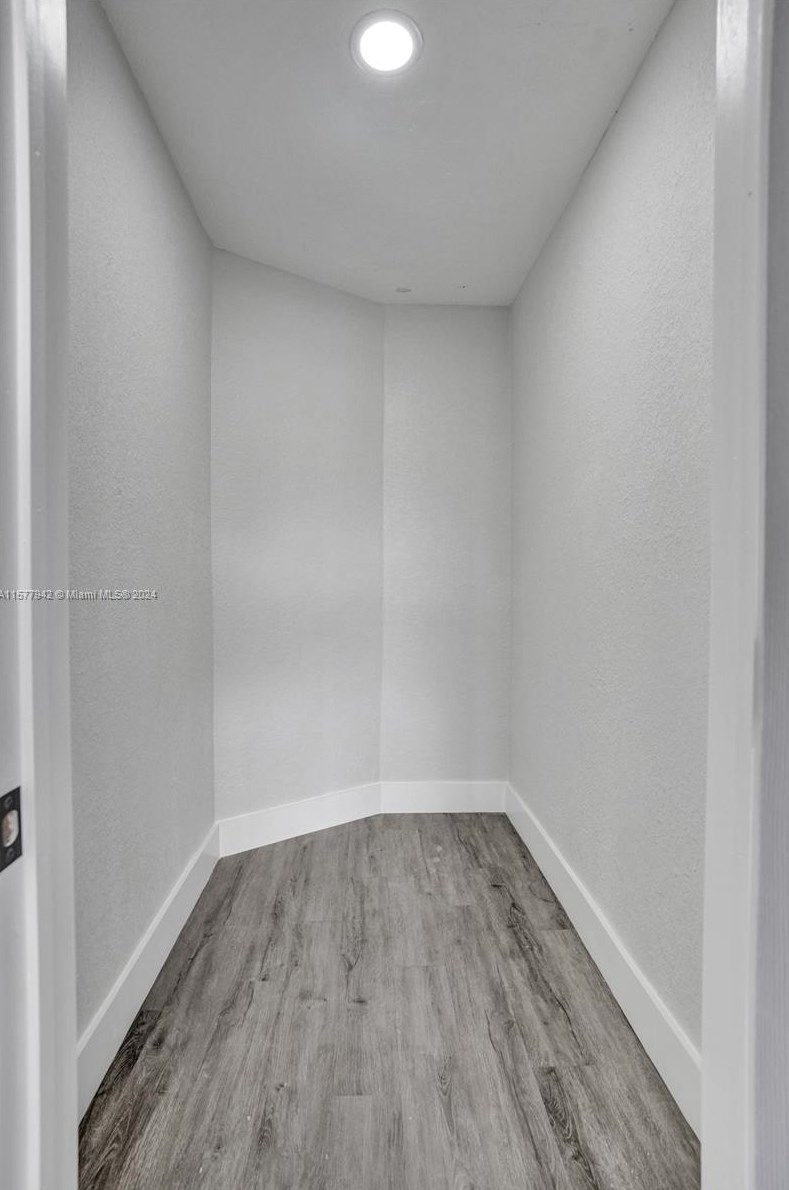 2380 155 St, Miami FL 33054-2750 exterior