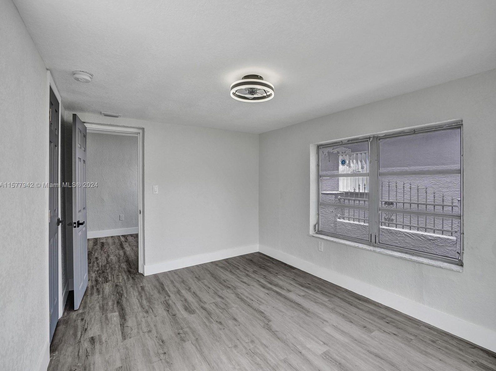 2380 155 St, Miami FL 33054-2750 exterior