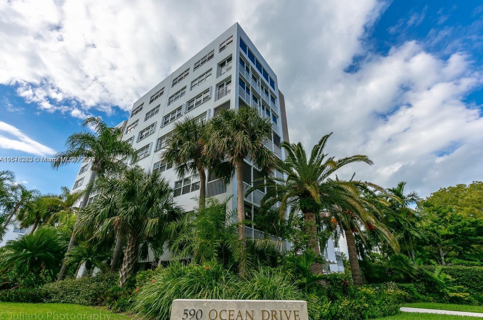 590 Ocean Dr, Miami FL  33149-2303 exterior