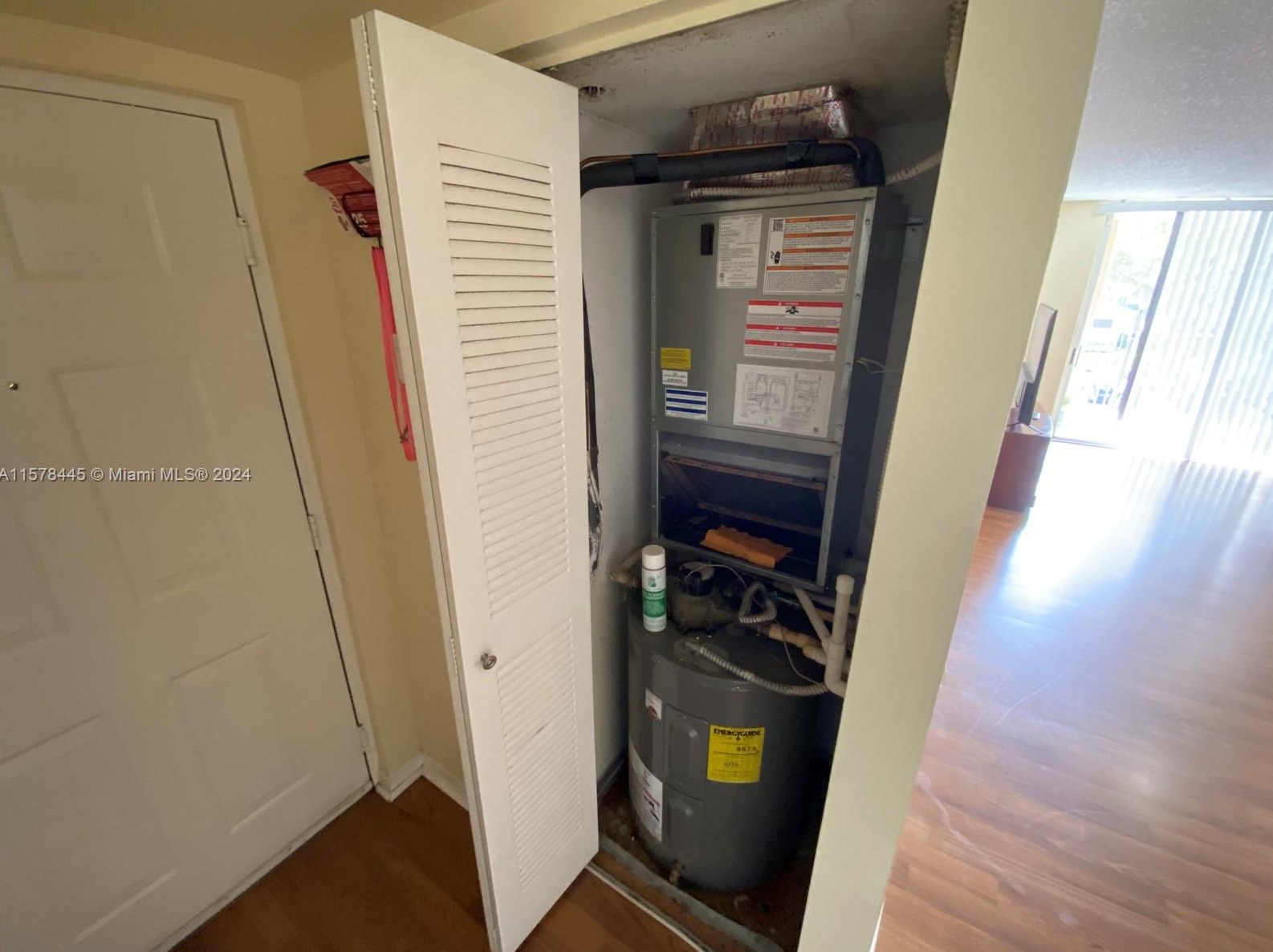 2061 Renaissance Blvd, Hollywood FL  33025-5681 exterior