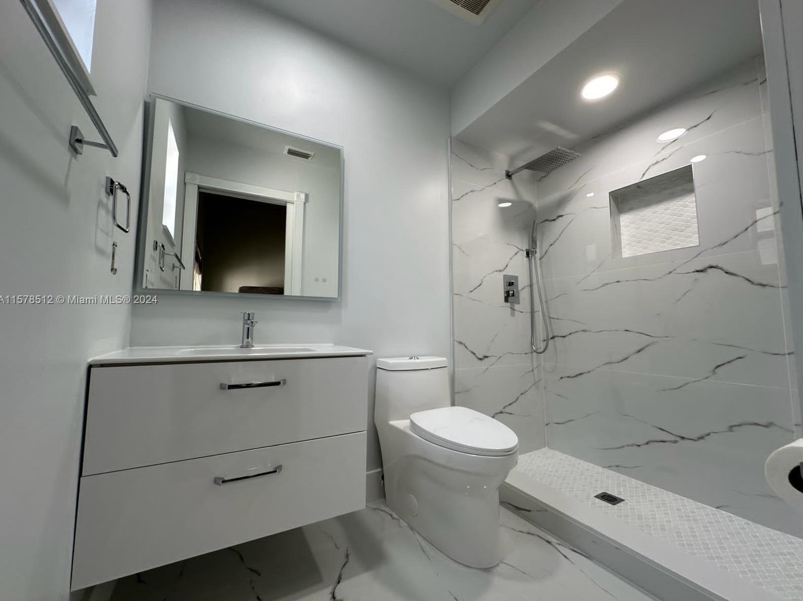 10048 222nd St, Miami FL  33190-1563 exterior