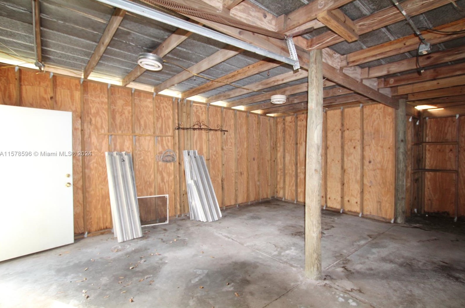 3761 165 Ct, Okeechobee FL 34972-8413 exterior