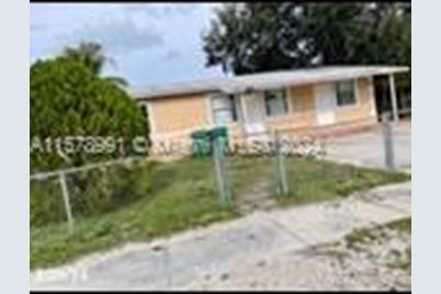 3411 NW 211th St - Photo 1