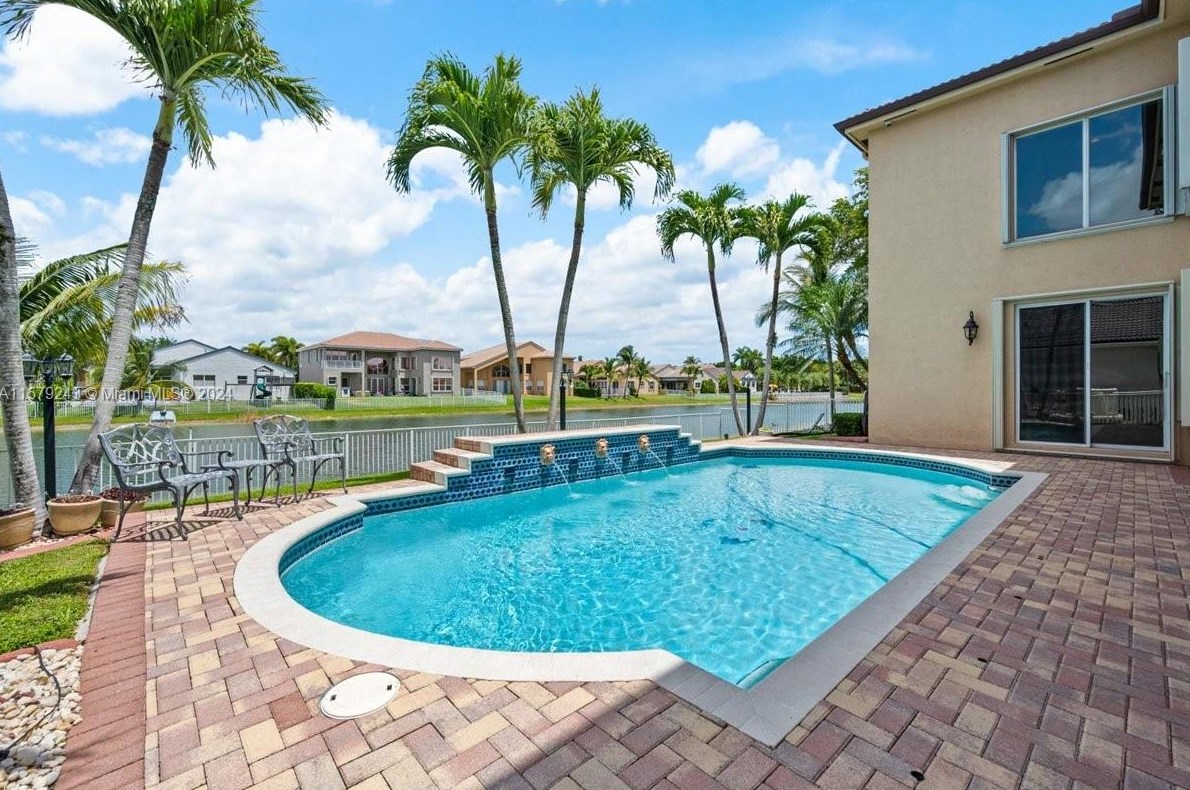 18553 49 St, Hollywood FL  exterior