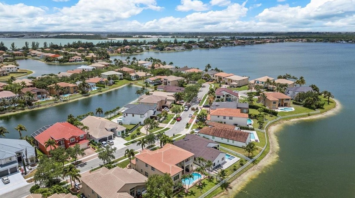 18553 49 St, Hollywood FL  exterior
