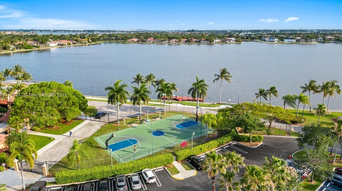 18553 49 St, Hollywood FL  exterior