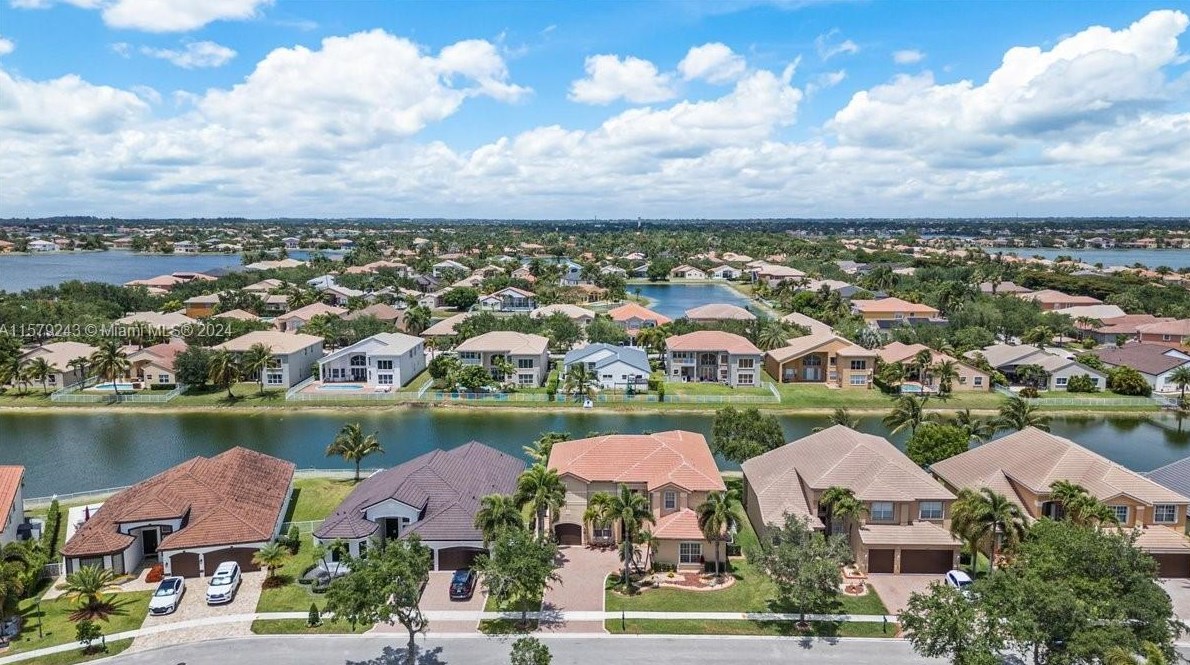18553 49 St, Hollywood FL  exterior