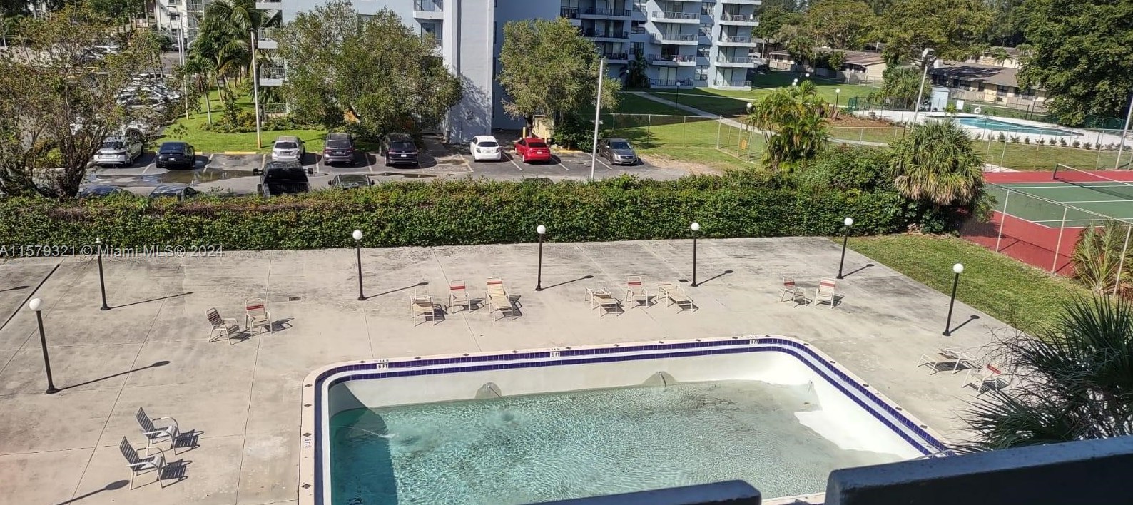 15600 7th Ave, Miami FL 33169-6202 exterior