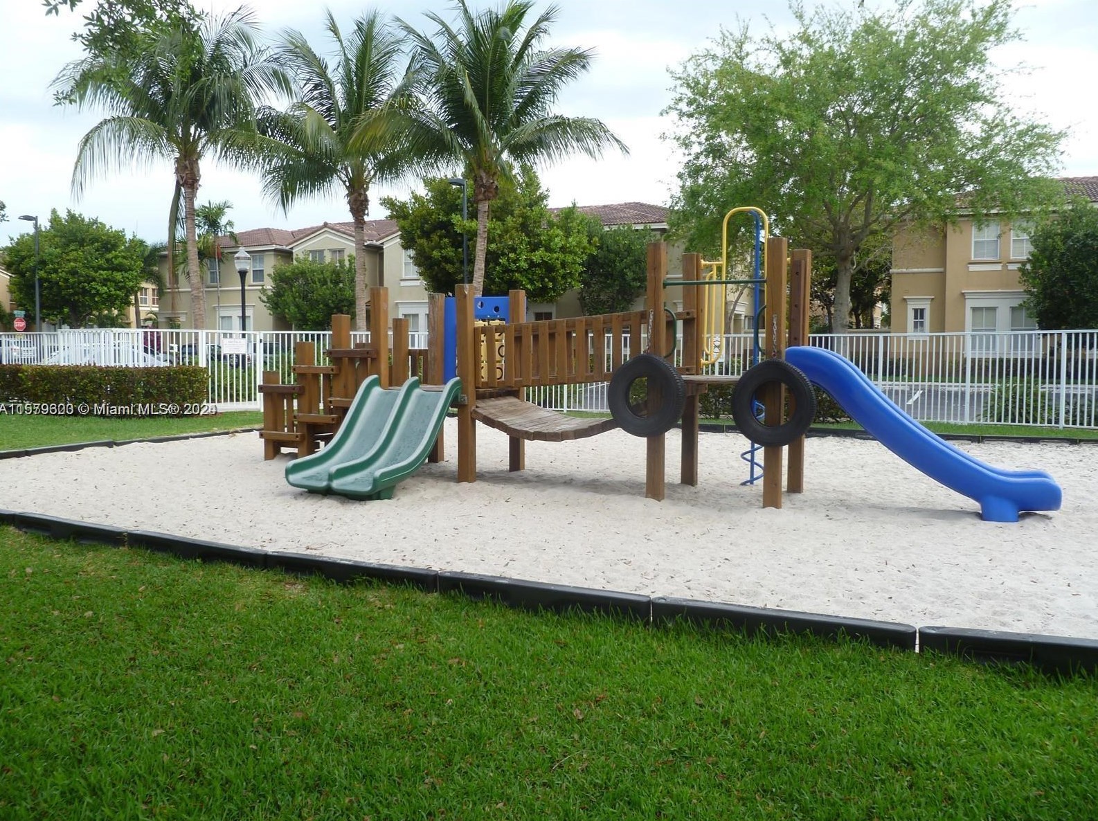 15680 40th St, Hollywood FL  33027-4806 exterior