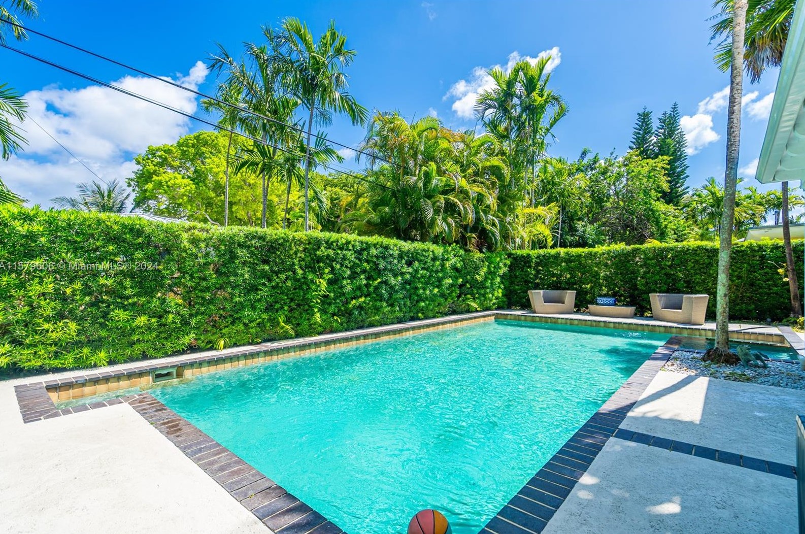 1269 98 St, Miami FL 33138-2561 exterior