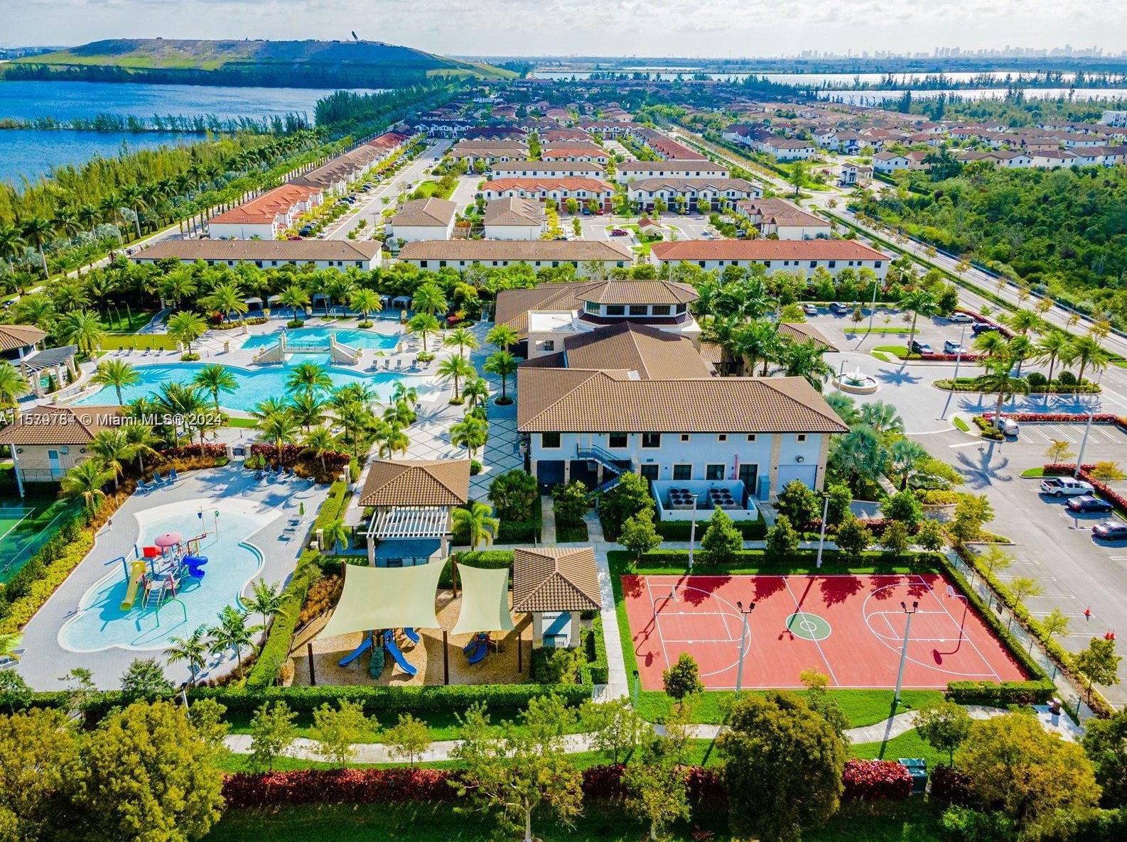 7805 104th Ave, Miami FL 33178 exterior