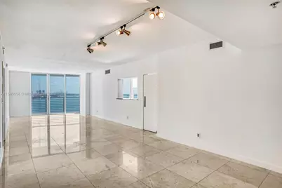 325 NE Biscayne Blvd #1923, Miami, FL 33131 - Photo 5